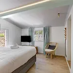Upstays Sea View Pool 250M Villa *