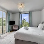 Upstays Sea View Pool 250M Villa Villa