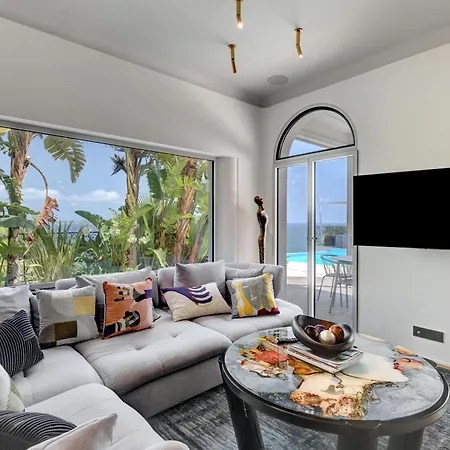 Upstays Sea View Pool 250m Villa *