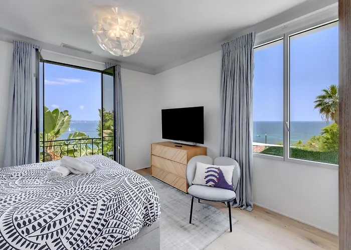 Upstays Sea View Pool 250M Villa *