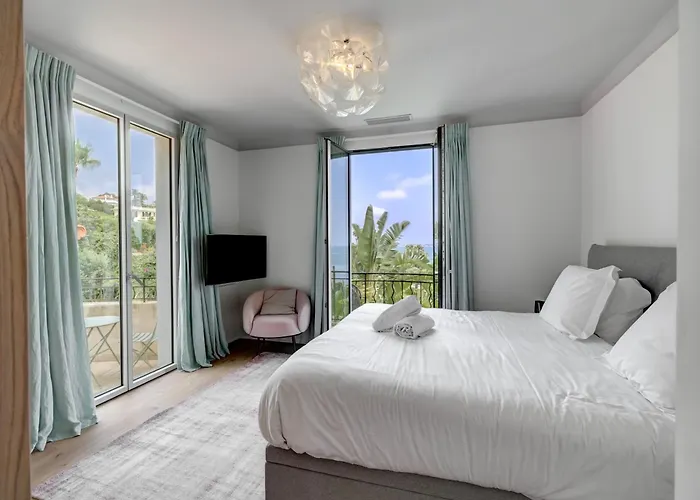 Upstays Sea View Pool 250M Villa Villa