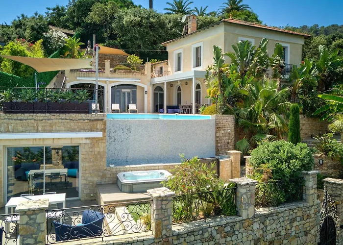 Upstays Sea View Pool 250M Villa *