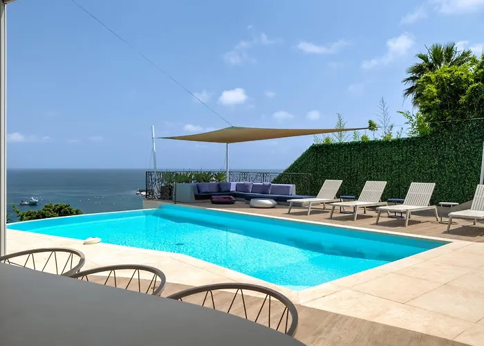 Villa Upstays Sea View Pool 250M Villa *