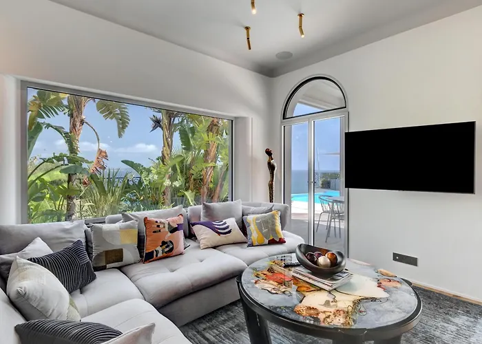 Upstays Sea View Pool 250M Villa Villa *